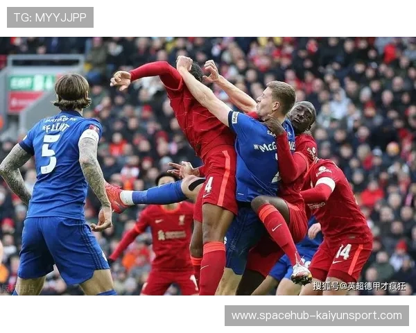 利物浦埃利奥特边路倒钩破门，观众全体惊叫！